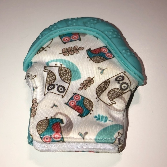 5/$10 Nuby owl teether mitten - Picture 6 of 8